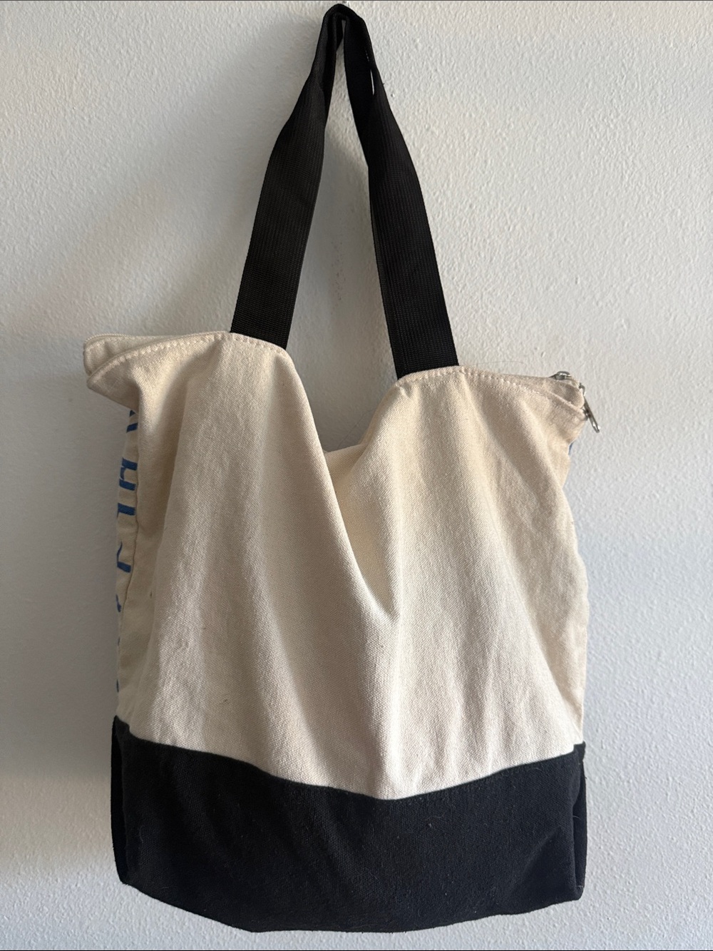 Hawaii Printed Canvas Tote Bag with Black Base - Picture 4 of 4